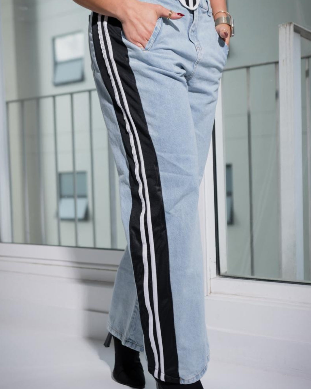 NUEVO Jean DuLine® - Diseño Único con Detalle Líneas Laterales