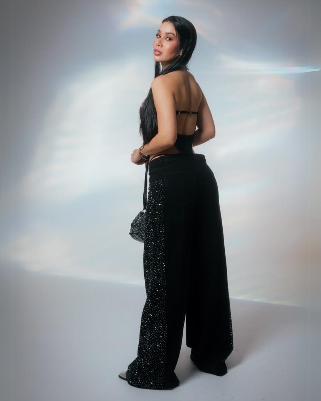 Black Glow - Jean Brillos Laterales