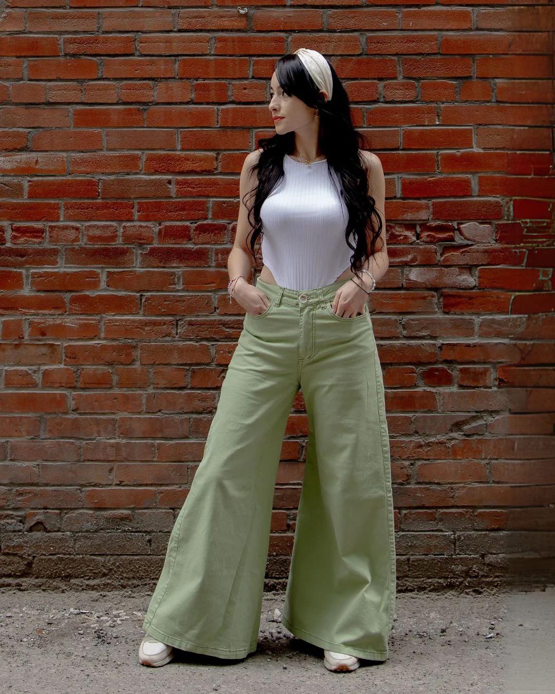 Pantalón James® de Bota Súper Ancha